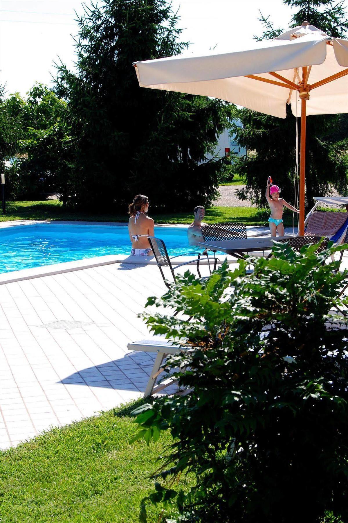 Agriturismo-R&B Corte Dei Gioghi Ferrara Kültér fotó